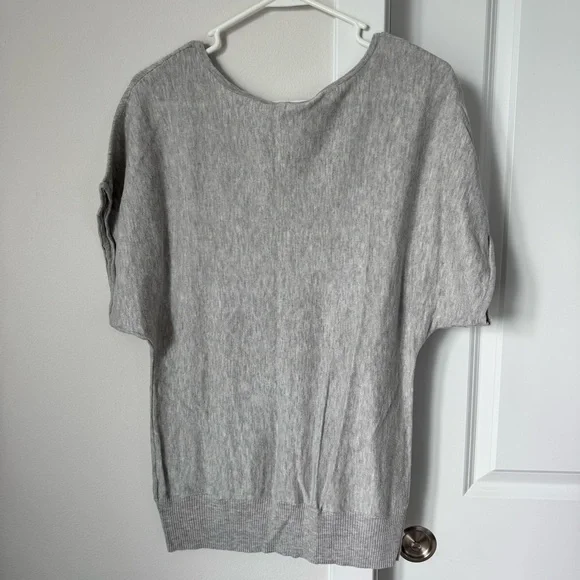Outback Red Light Gray Dolman Sleeve Lightweight Sweater Size Medium Spring Fall - Picture 6 of 8